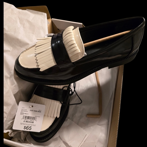 Worthington Black and Cream Women's Loafers - Picture 2 of 4